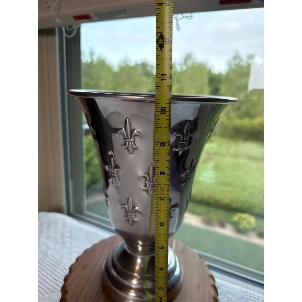 Vintage Fleur De Lis Silver Aluminum Pedestal Vase 10.5